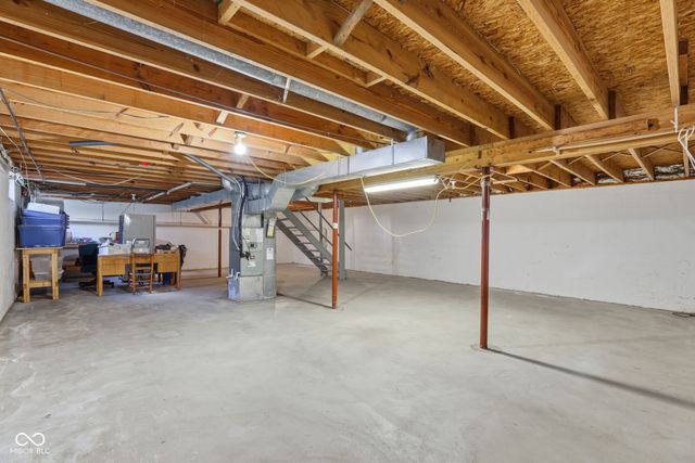 11302 Wood Creek Drive, Carmel, IN 46033
