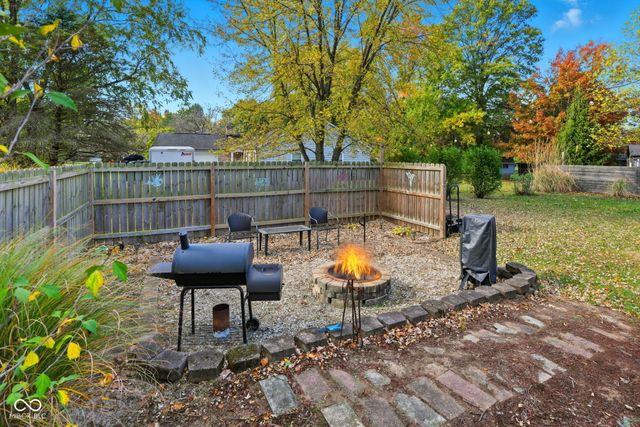 11302 Wood Creek Drive, Carmel, IN 46033
