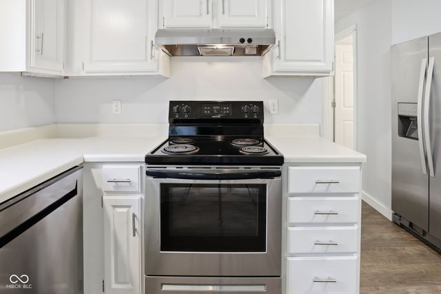 11302 Wood Creek Drive, Carmel, IN 46033