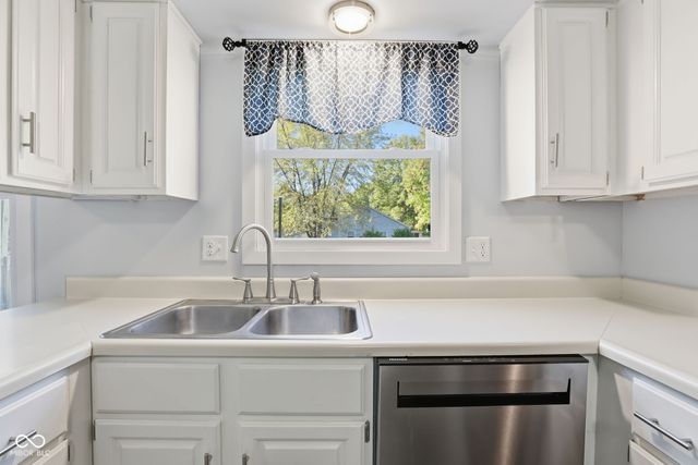 11302 Wood Creek Drive, Carmel, IN 46033