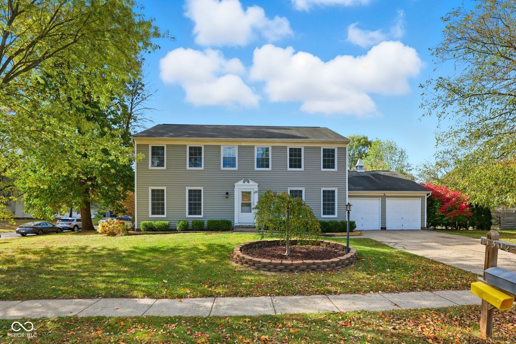 11302 Wood Creek Drive, Carmel, IN 46033