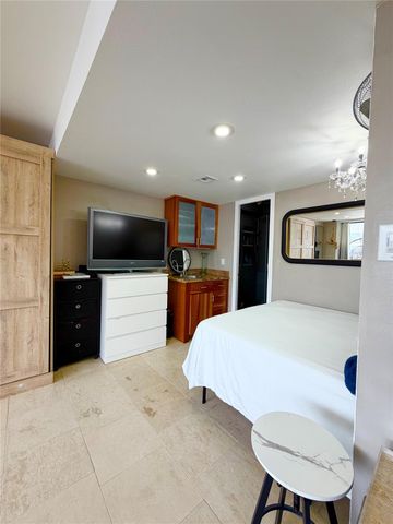 2016 Main Street 1807, Houston, TX 77002