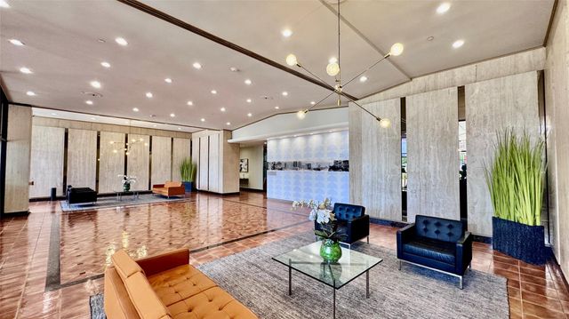 2016 Main Street 1807, Houston, TX 77002
