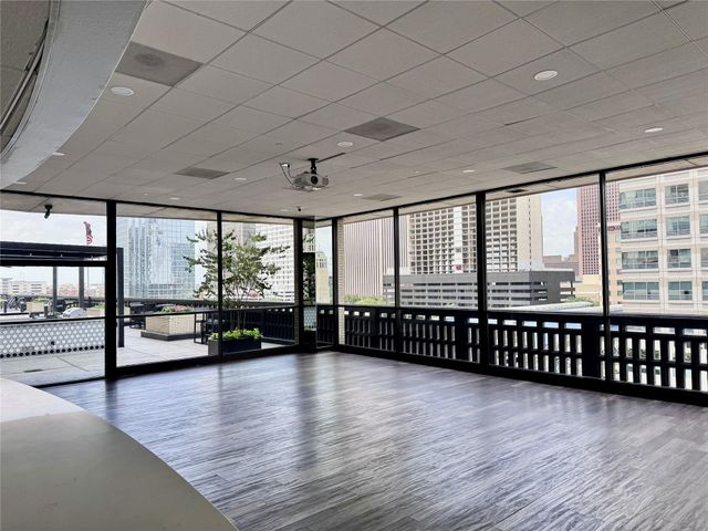 2016 Main Street 1807, Houston, TX 77002