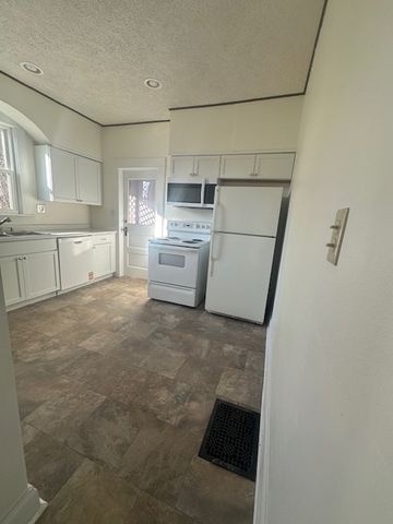 503 S Evans Street, Bloomington, IL 61701