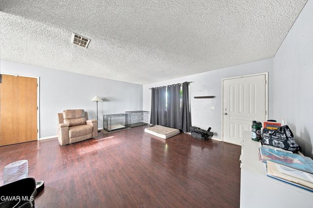 40245 169th Street, Palmdale, CA 93591