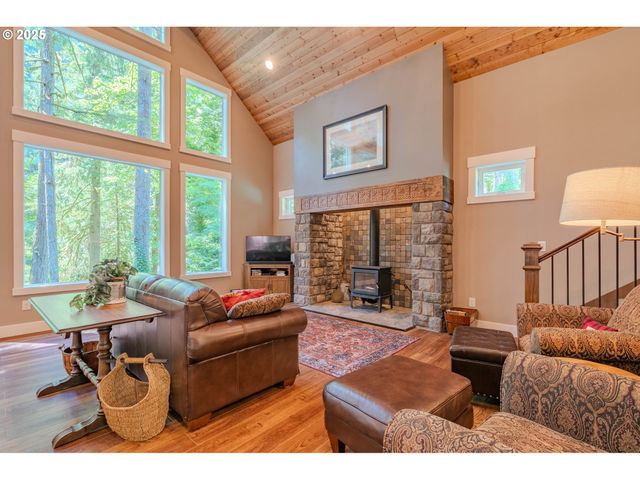 25815 Ne LUCIA FALLS Rd, Yacolt, WA 98675