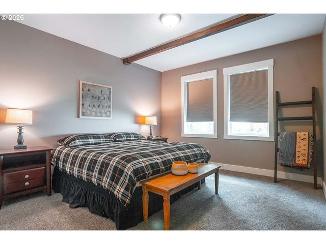 25815 Ne LUCIA FALLS Rd, Yacolt, WA 98675