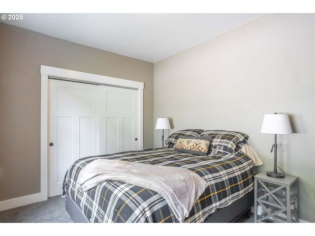 25815 Ne LUCIA FALLS Rd, Yacolt, WA 98675