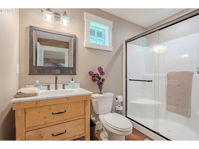 25815 Ne LUCIA FALLS Rd, Yacolt, WA 98675