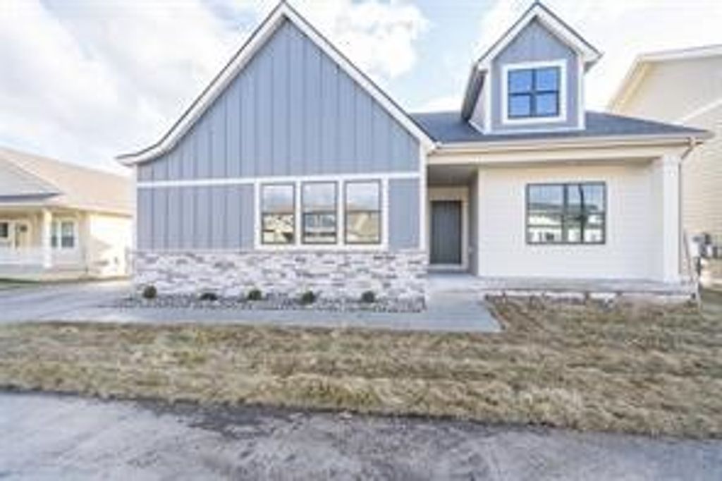 204 SW 18th Street, Ankeny, IA 50023