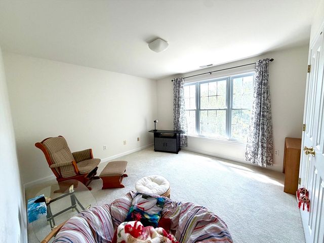 43 Independence Ln, Ashland, MA 01721