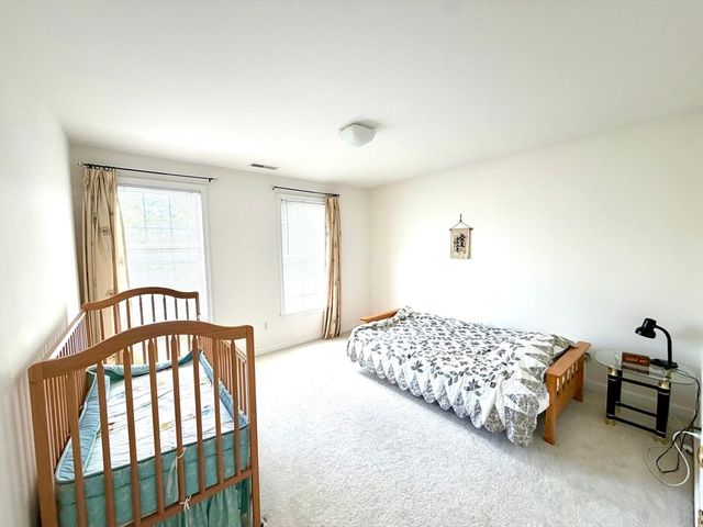 43 Independence Ln, Ashland, MA 01721