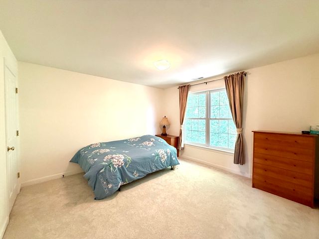 43 Independence Ln, Ashland, MA 01721