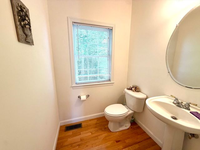 43 Independence Ln, Ashland, MA 01721