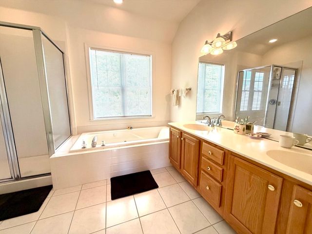 43 Independence Ln, Ashland, MA 01721