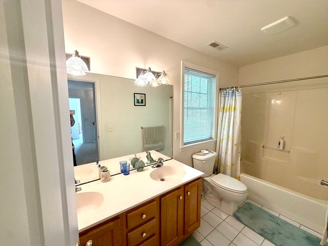 43 Independence Ln, Ashland, MA 01721