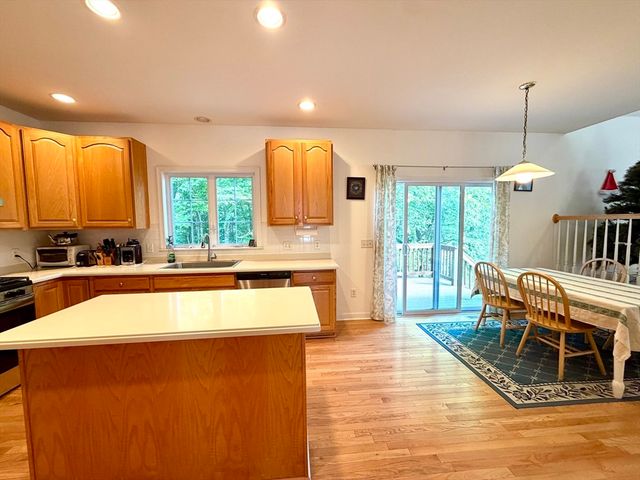 43 Independence Ln, Ashland, MA 01721