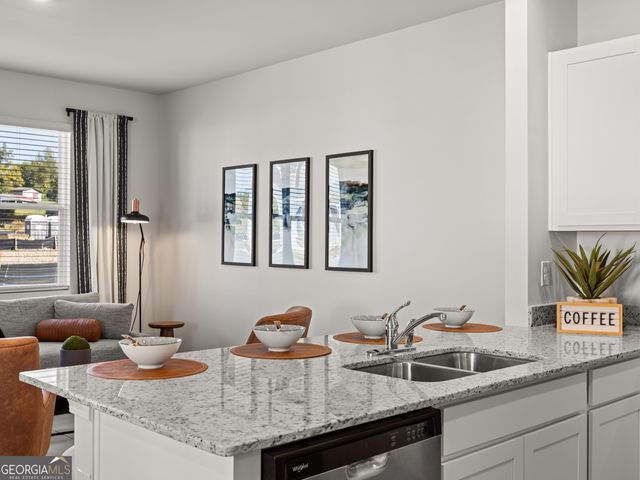 5995 Skylar Drive Drive 70, Atlanta, GA 30336