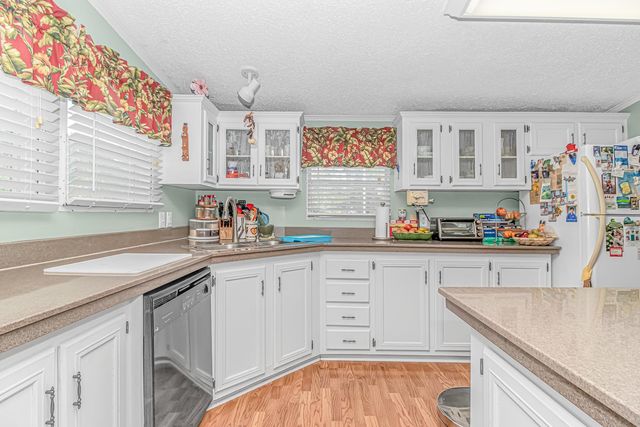 1353 Circle Bay Dr., Longs, SC 29568