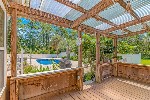 1353 Circle Bay Dr., Longs, SC 29568