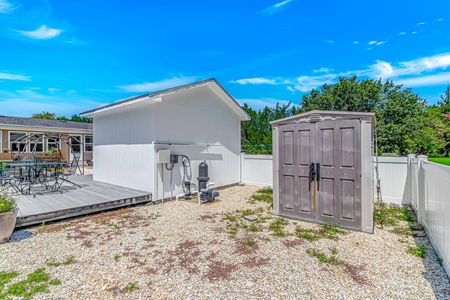 1353 Circle Bay Dr., Longs, SC 29568