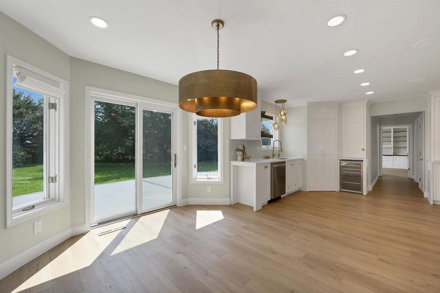 2485 VAN VIEW COURT, Green Bay, WI 54311
