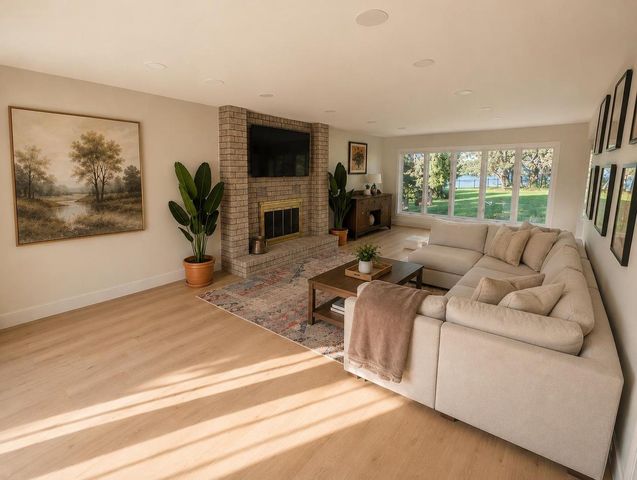 2485 VAN VIEW COURT, Green Bay, WI 54311