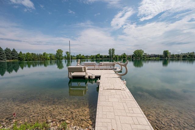 2485 VAN VIEW COURT, Green Bay, WI 54311
