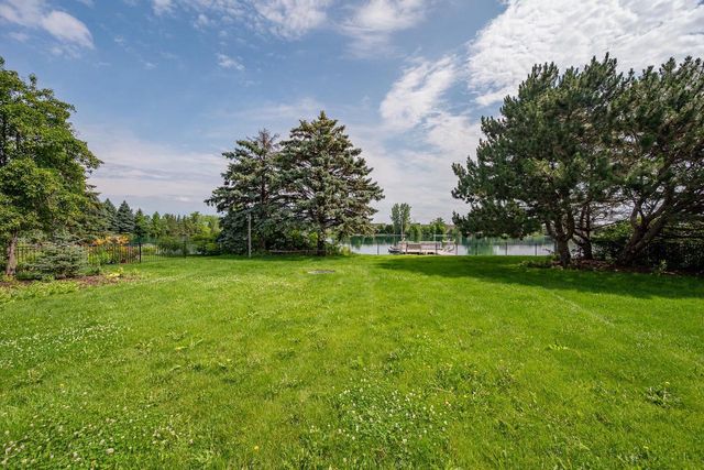 2485 VAN VIEW COURT, Green Bay, WI 54311