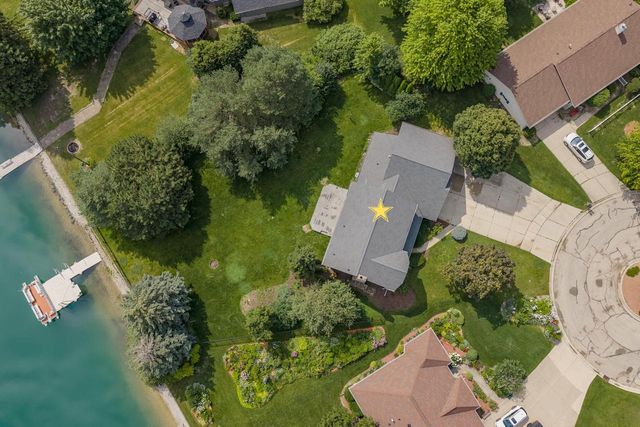 2485 VAN VIEW COURT, Green Bay, WI 54311