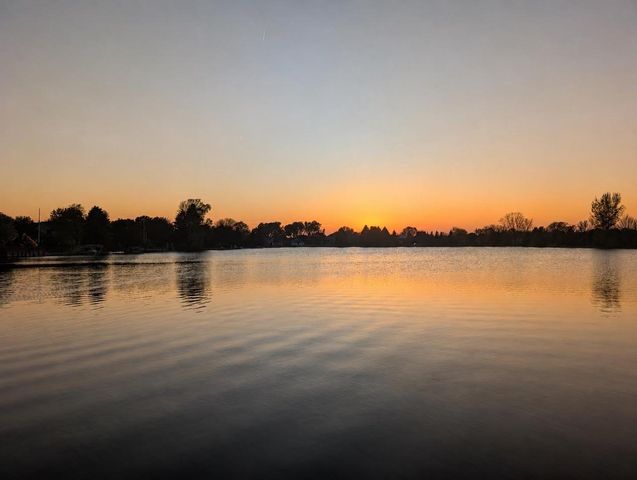 2485 VAN VIEW COURT, Green Bay, WI 54311