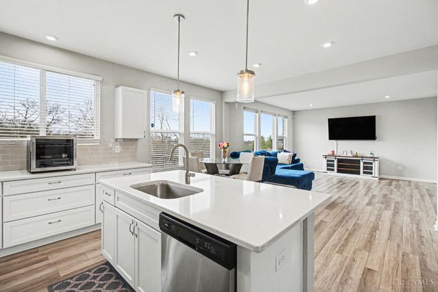 4677 Hampton Pointe Drive, Green Twp, OH 45248