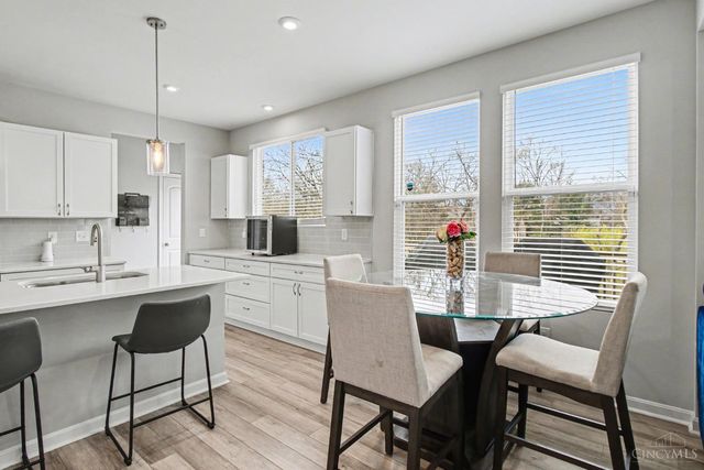 4677 Hampton Pointe Drive, Green Twp, OH 45248