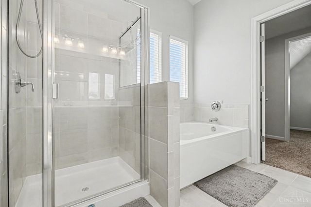 4677 Hampton Pointe Drive, Green Twp, OH 45248