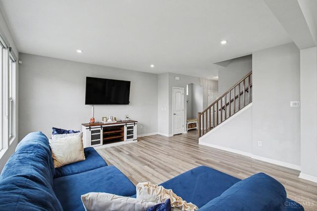 4677 Hampton Pointe Drive, Green Twp, OH 45248