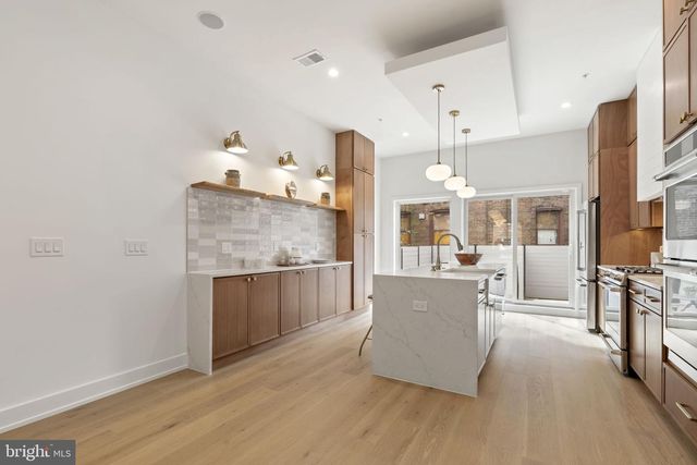 2214 E GORDON ST, Philadelphia, PA 19125