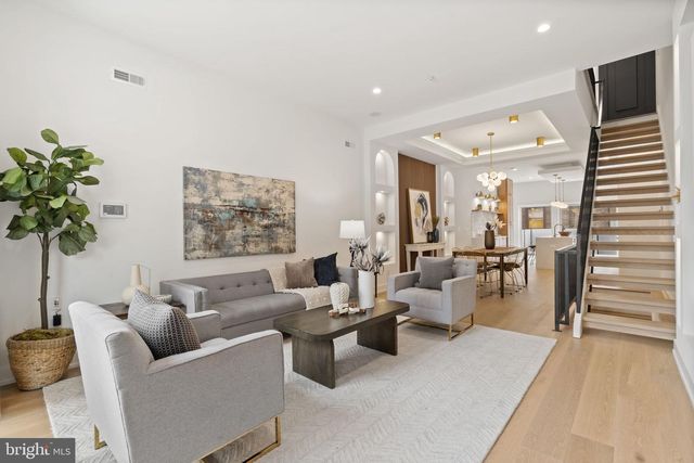 2214 E GORDON ST, Philadelphia, PA 19125