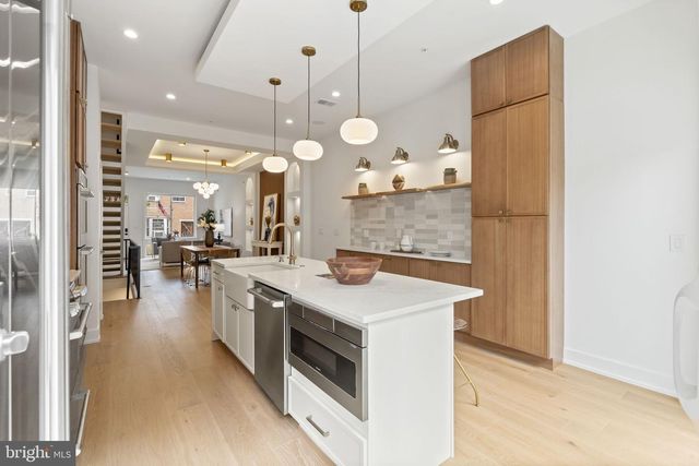 2214 E GORDON ST, Philadelphia, PA 19125