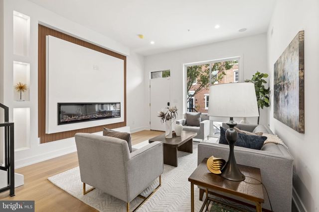 2214 E GORDON ST, Philadelphia, PA 19125