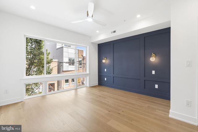 2214 E GORDON ST, Philadelphia, PA 19125