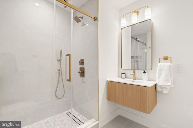 2214 E GORDON ST, Philadelphia, PA 19125