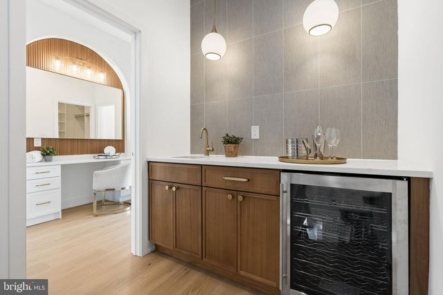 2214 E GORDON ST, Philadelphia, PA 19125