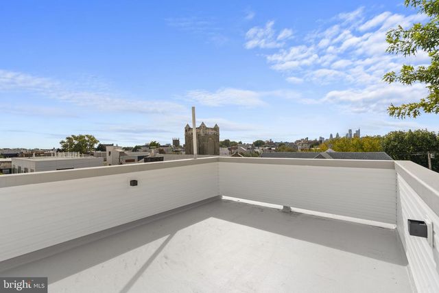 2214 E GORDON ST, Philadelphia, PA 19125