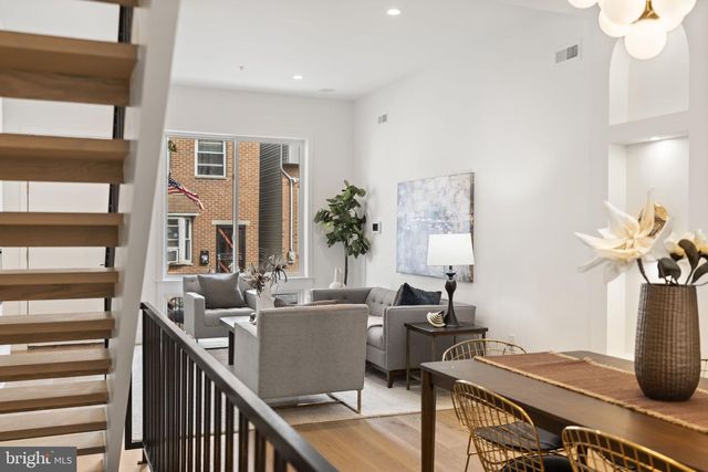 2214 E GORDON ST, Philadelphia, PA 19125