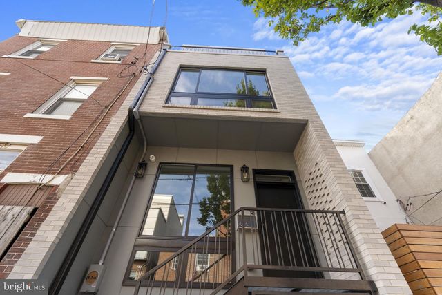 2214 E GORDON ST, Philadelphia, PA 19125