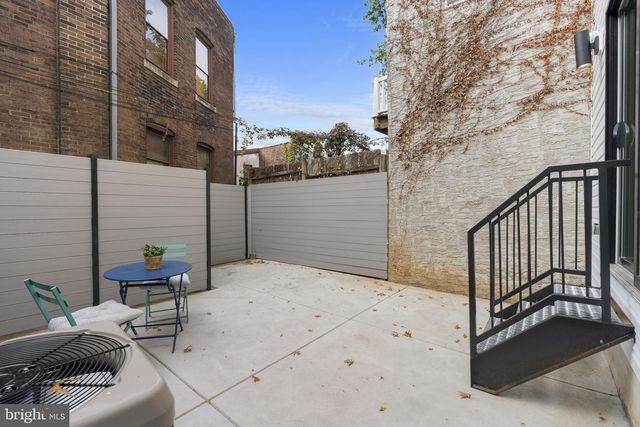 2214 E GORDON ST, Philadelphia, PA 19125