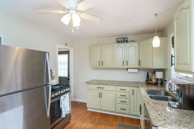 2656 Hillview Road, Mounds View, MN 55112