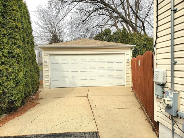 2500 Dakota Road, Waukegan, IL 60087