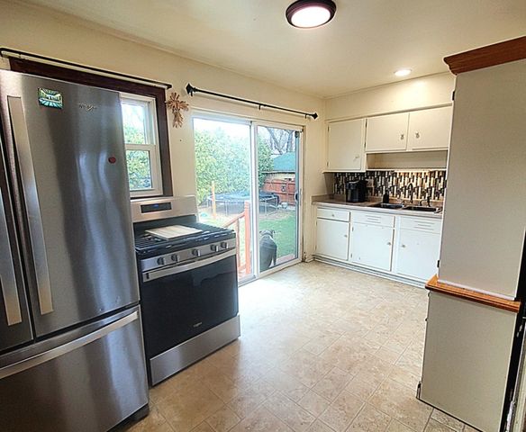 2500 Dakota Road, Waukegan, IL 60087